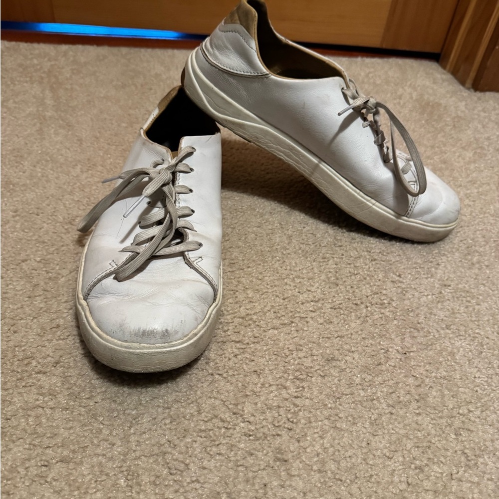 OluKai White Leather Sneakers